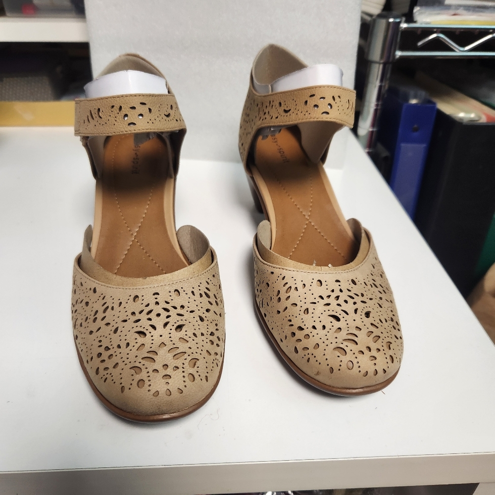 Easy Spirit Narural, Tan Mary Janes Women's Shoes